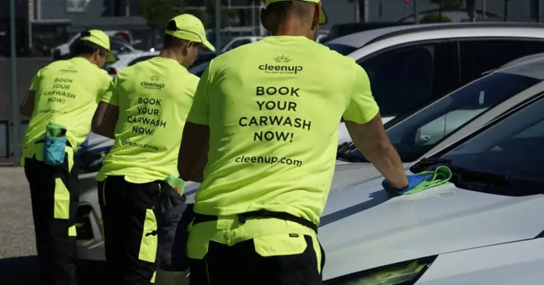 Autótisztítás víz nélkül: egy magyar startup új szolgáltatása környezetbarát megoldást nyújt a céges és magánügyfelek számára