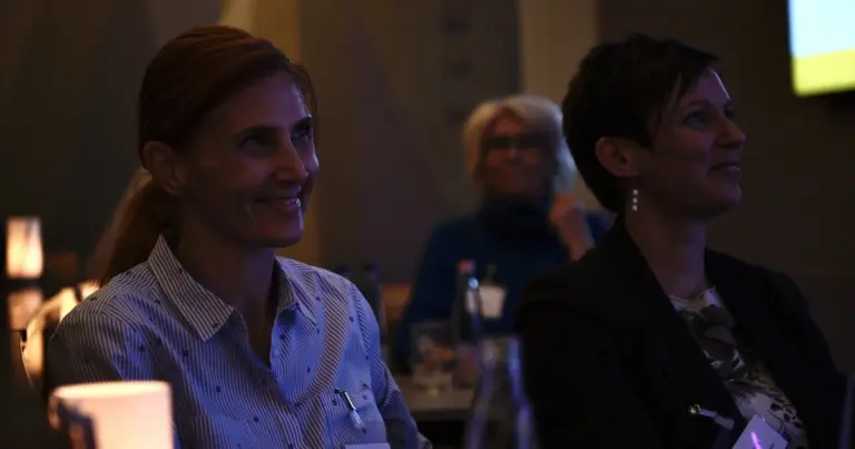 Pótszékes teltház volt a Scale Impact és a Visa első Social Business pitch-én, tizenhárom nonprofit szervezet mutatta be a legizgalmasabb projektjeit