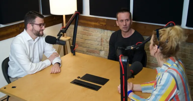 ”Segítő szándék mindig van” – A Hello Nonprofit podcatsorozatának első adásában a Hintalovon Alapítvány jogászával és a Jalsovszky Ügyvédi Iroda ügyvédjével beszélgettünk