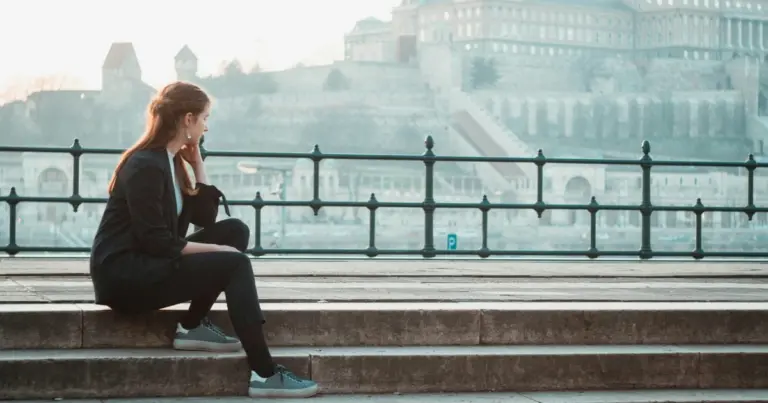 ”Nem szabad a hétvégi legénybúcsús turizmusra alapozni” – Interjú Adriány Csengével, az Innotime Hungary fenntartható turizmussal foglalkozó szakértőjével