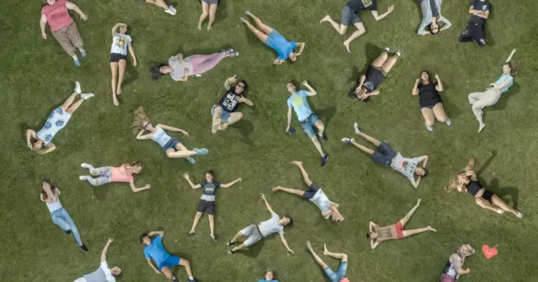 ”A fundraising több puszta adománygyűjtésnél” – Interjú Mina Krisztinával, a Világszép Alapítvány partnerkapcsolati és kommunikációs vezetőjével